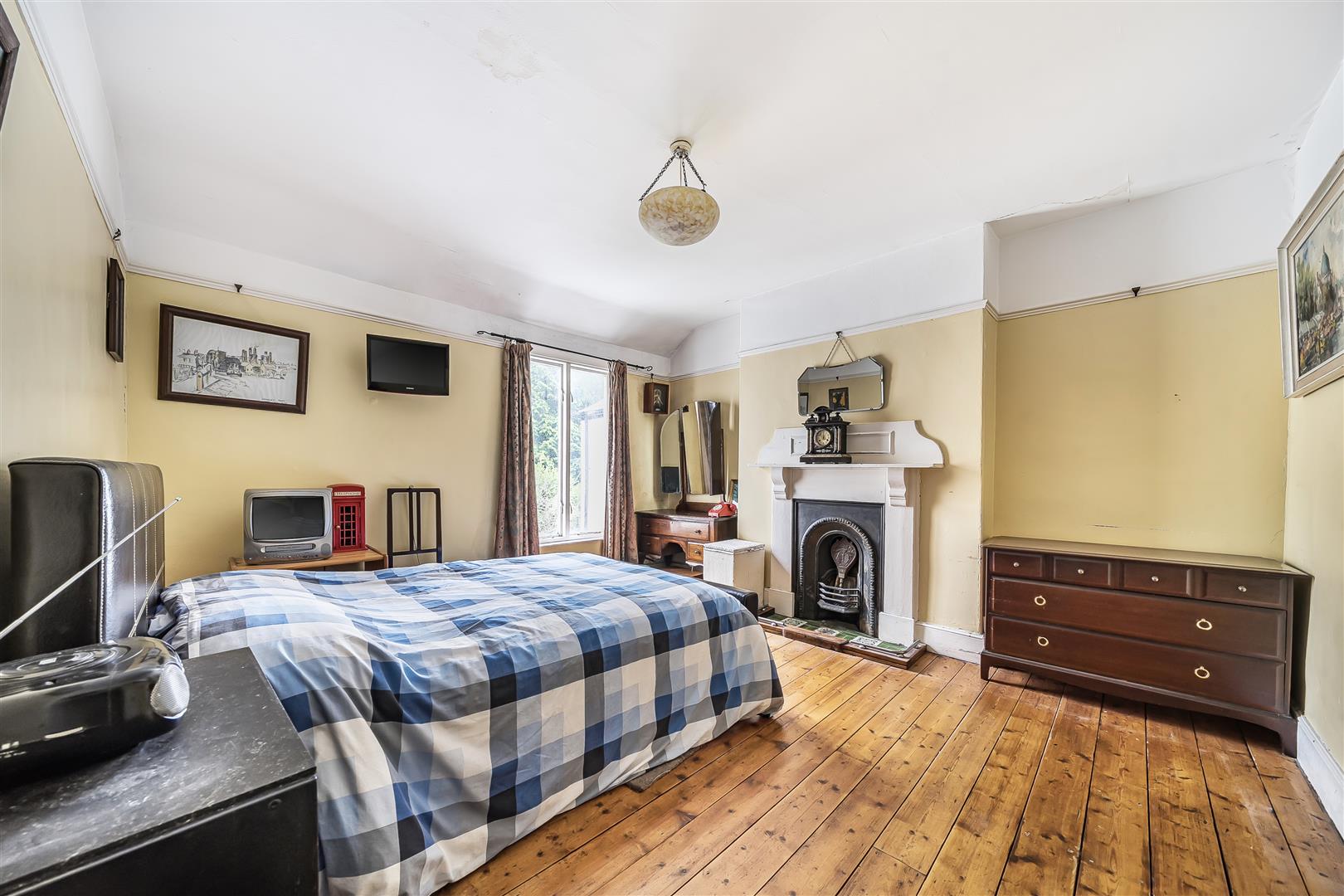 Glanbrydan Avenue, Uplands, Swansea, SA2 0HY